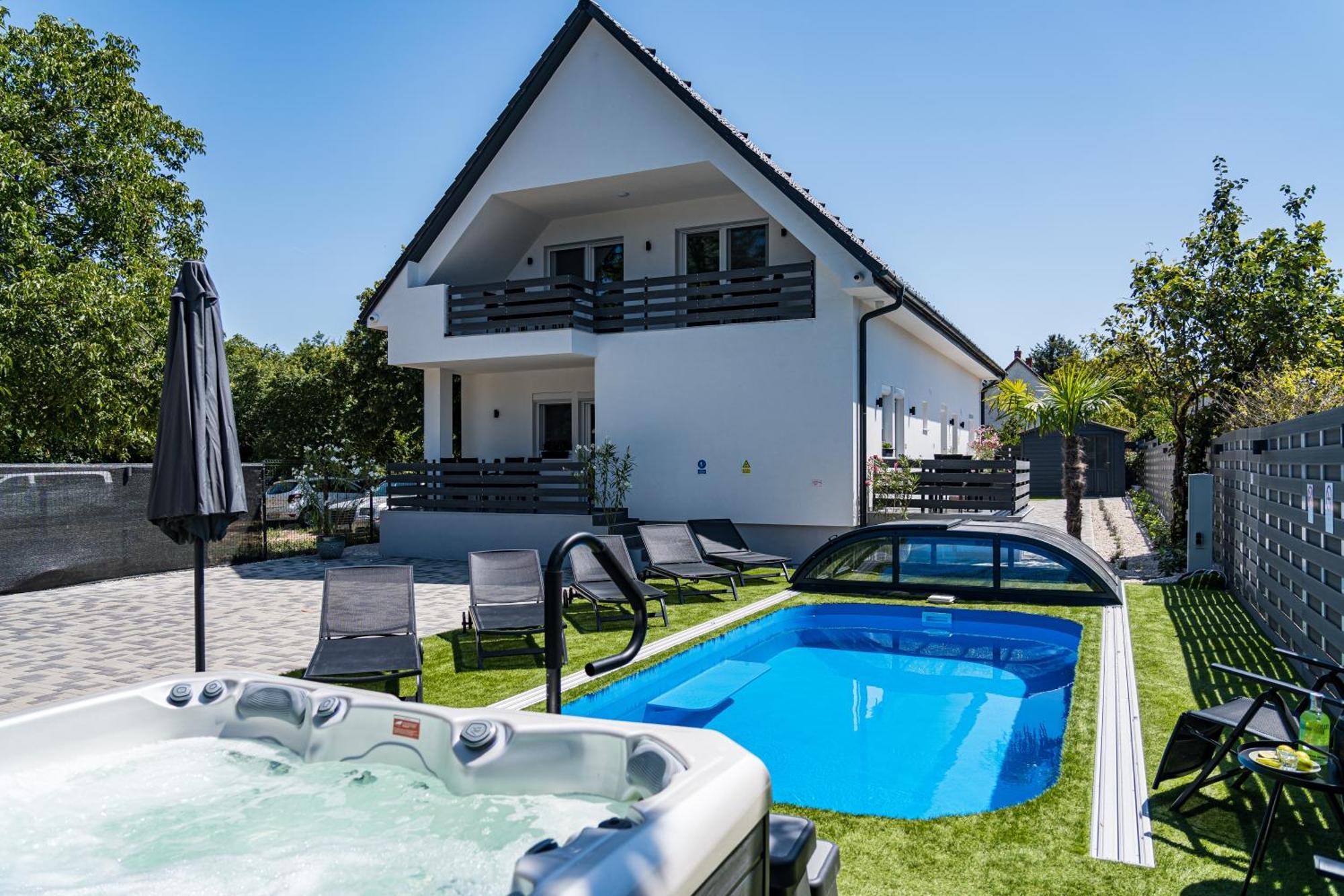 Balatonic Lime Apartmanhaz Siófok Exteriör bild