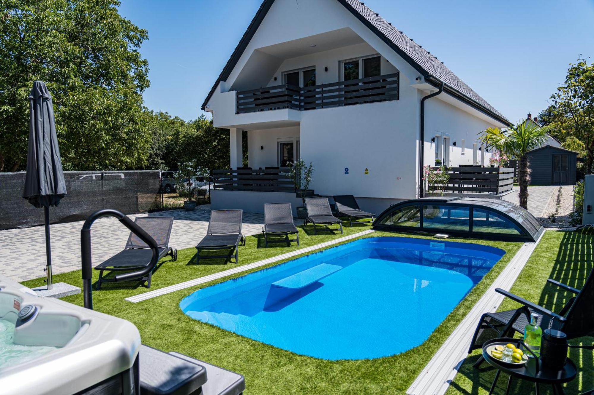 Balatonic Lime Apartmanhaz Siófok Exteriör bild