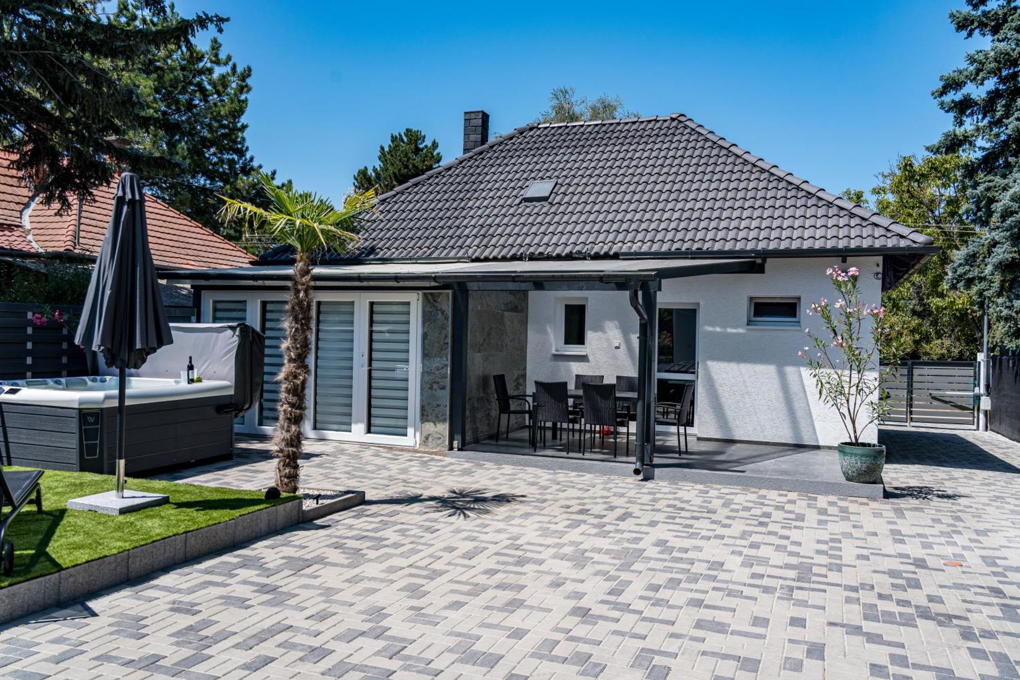 Balatonic Lime Apartmanhaz Siófok Exteriör bild