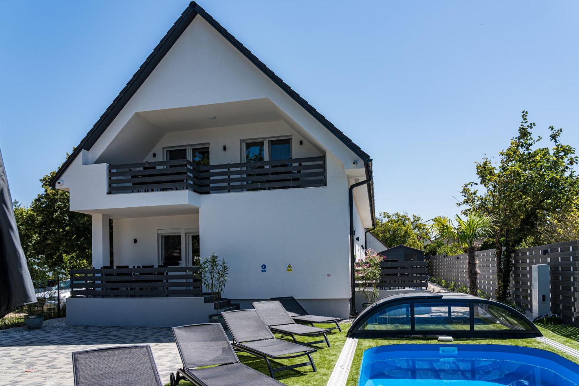 Balatonic Lime Apartmanhaz Siófok Exteriör bild