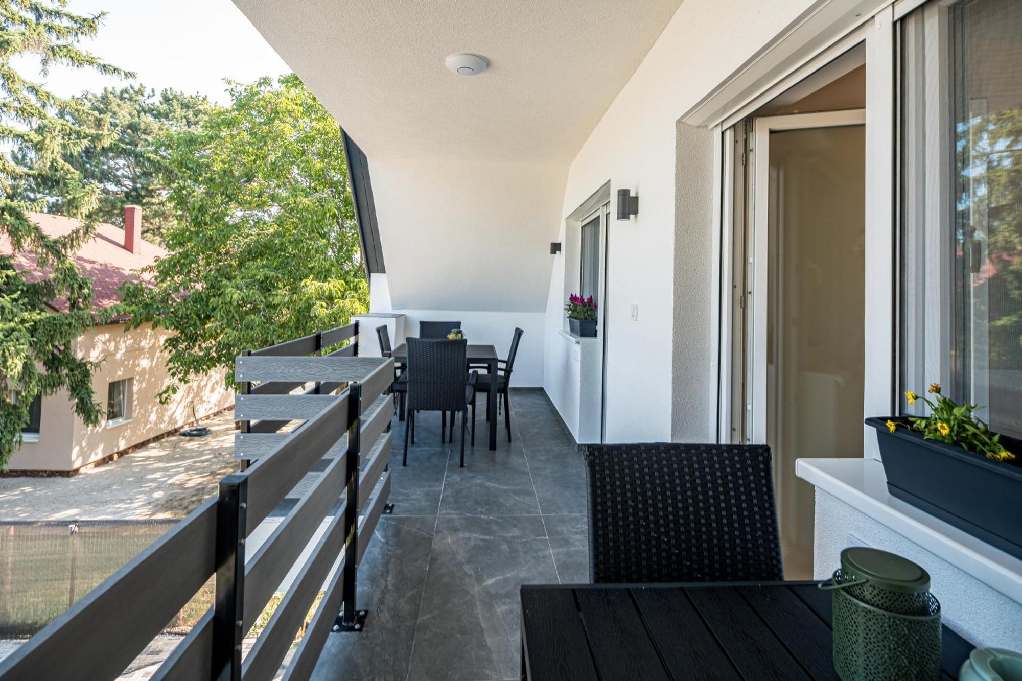 Balatonic Lime Apartmanhaz Siófok Exteriör bild