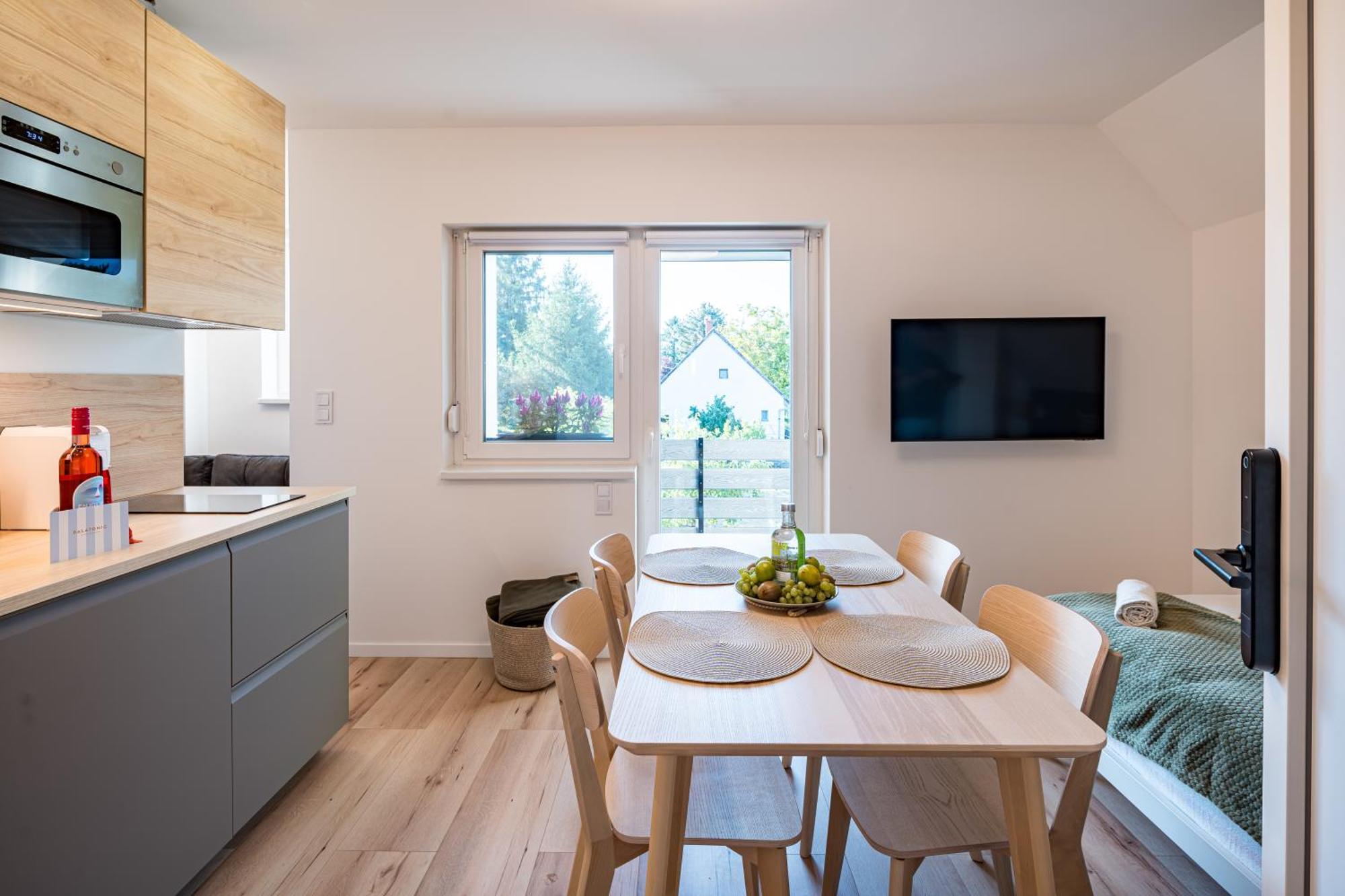 Balatonic Lime Apartmanhaz Siófok Exteriör bild